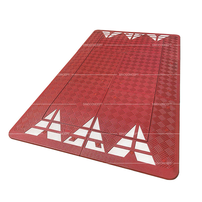 Un coussin berlinois rouge en 6 parties de style Europe, fabriqué en composite plastique-caoutchouc vulcanisé pour calmer la circulation.