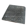 Vue de dessous d'un coussin berlinois en composite plastique-caoutchouc noir vulcanisé de style Belgique, utilisé pour calmer la circulation.