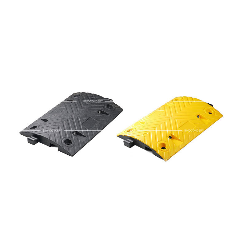 Parties centrales noire et jaune d'un ralentisseur de vitesse de 5 cm en composite plastique-caoutchouc.