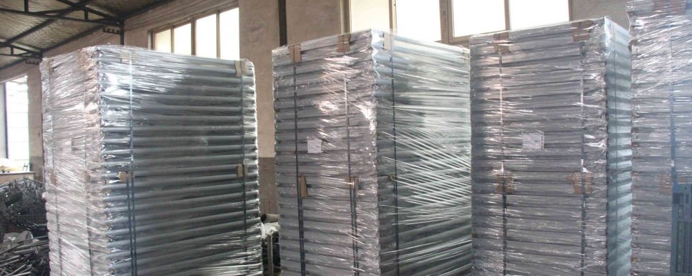 Stockage de notre matériel en acier avant expédition